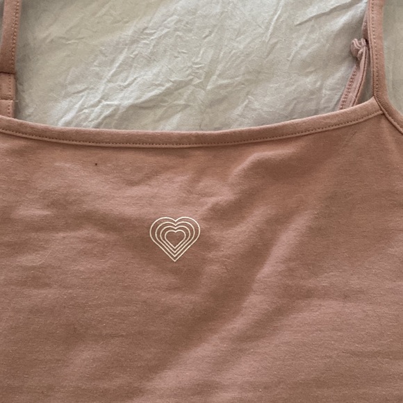 Cutest pink crop top - Picture 2 of 3